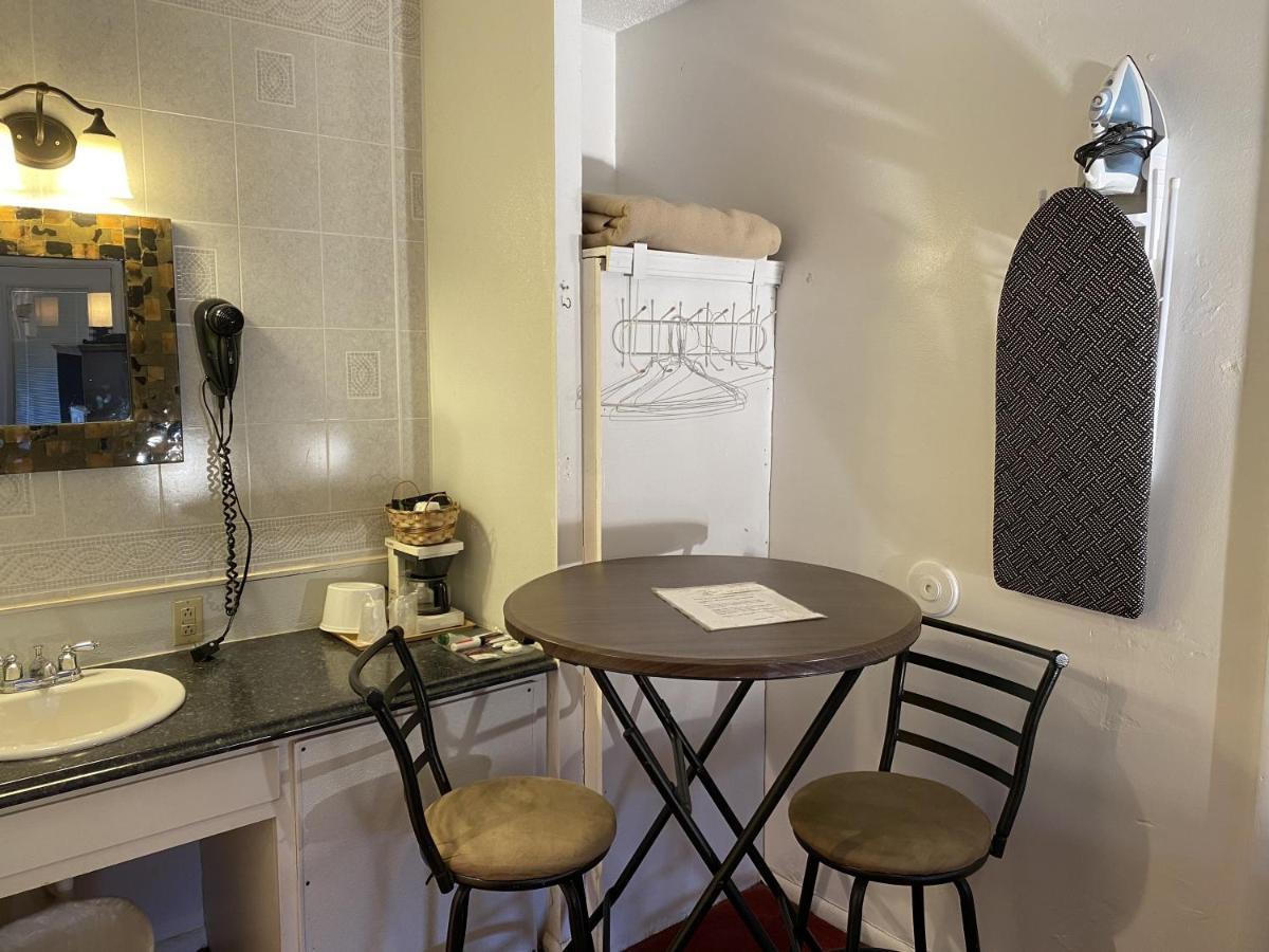 Knights Inn Fairview Εξωτερικό φωτογραφία